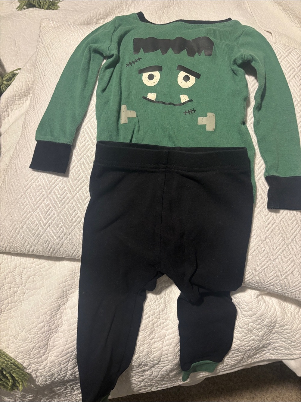 Old Navy Frankenstein Halloween Pajamas Set Green & Black Boys 2T